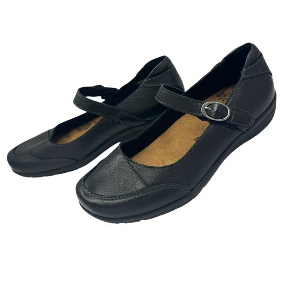 Taos Footwear Charcoal Mary Jane Flats - Picture 3 of 10